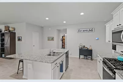 729 Emmons Creek Street, Justin, TX 76247 - Photo 5