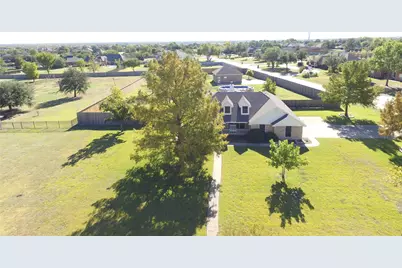 1377 Lone Star Boulevard, Talty, TX 75160 - Photo 3