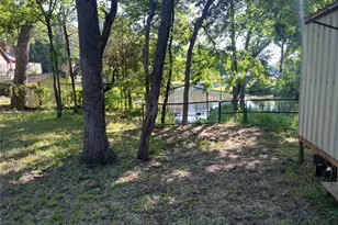 107 Chicota St, Mabank, TX 75156 - Photo 3