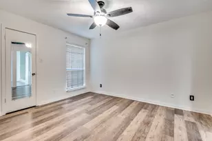 1207 Quail Valley Ln, Arlington, TX 76011 - Photo 11