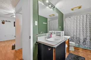 4231 Terri Lee Ln, Granbury, TX 76048 - Photo 11