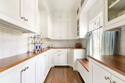 7130 Brookcove Lane, Dallas, TX 75214 - Photo 11