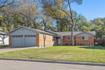 803 Clebud Drive, Euless, TX 76040 - Photo 29
