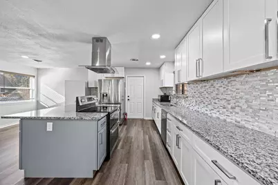 803 Clebud Drive, Euless, TX 76040 - Photo 11