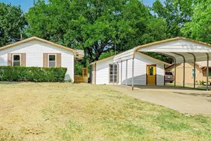 1632 E Crestway Dr, West Tawakoni, TX 75474 - Photo 1