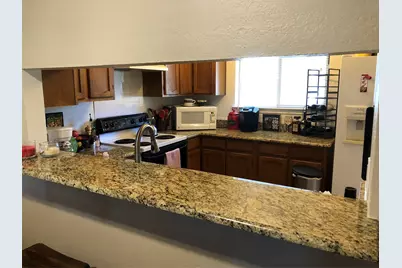 808 Rock Creek Drive, Euless, TX 76039 - Photo 5