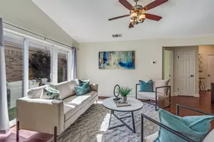 4243 Phoenix Dr, Carrollton, TX 75010 - Photo 3