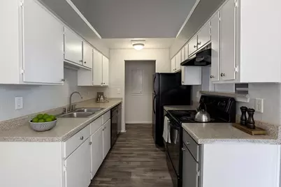 1122 Millview Drive #301, Arlington, TX 76012 - Photo 3