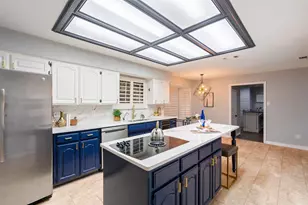 2342 King Richard Dr, Grand Prairie, TX 75050 - Photo 11