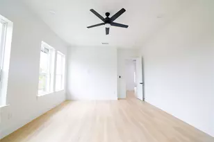 306 7th St, Dallas, TX 75203 - Photo 11