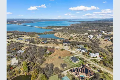 828 Mallard Pointe Drive, Grand Prairie, TX 75104 - Photo 29