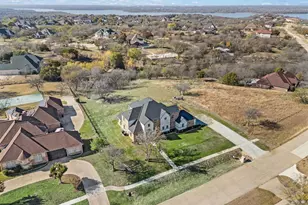 828 Mallard Pointe Dr, Grand Prairie, TX 75104 - Photo 3