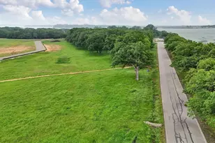 1541 Park St, Azle, TX 76020 - Photo 1