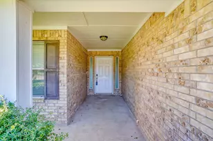 3025 Shoreline Dr, Burleson, TX 76028 - Photo 3