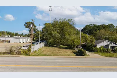 210 S Martin Luther King Jr Boulevard, Longview, TX 75602 - Photo 1