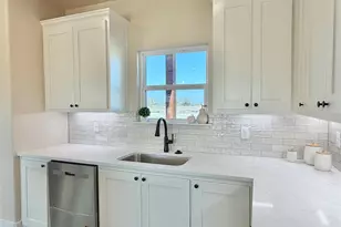 2000 Collin St, Weatherford, TX 76085 - Photo 11