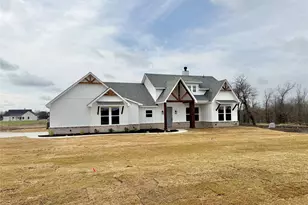 2000 Collin St, Weatherford, TX 76085 - Photo 1