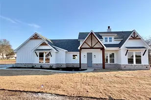 2000 Collin St, Weatherford, TX 76085 - Photo 1