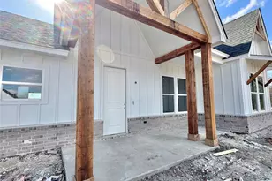 2000 Collin St, Weatherford, TX 76085 - Photo 3