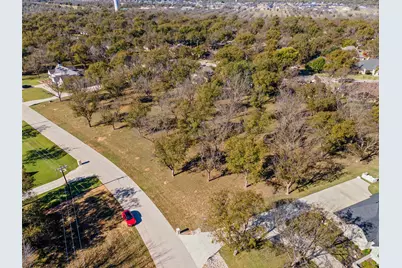 8009 W Landings Road, Granbury, TX 76049 - Photo 5