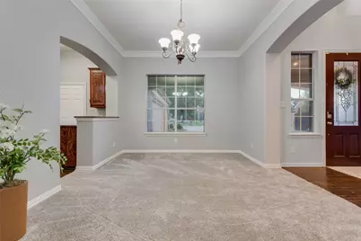 3027 Pamplona, Grand Prairie, TX 75054 - Photo 9