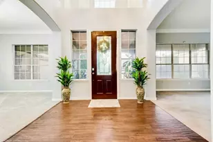 3027 Pamplona, Grand Prairie, TX 75054 - Photo 3