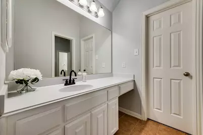 3027 Pamplona, Grand Prairie, TX 75054 - Photo 11