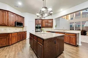 3027 Pamplona, Grand Prairie, TX 75054 - Photo 7