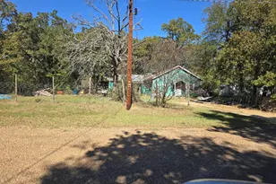 101 Larry Ln, Mabank, TX 75156 - Photo 33