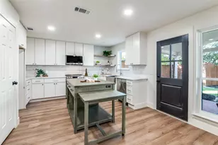 3005 Pacifica St, Carrollton, TX 75007 - Photo 7