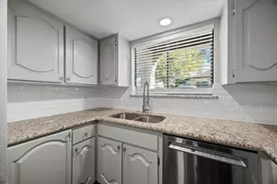 3905 Village Dr, Rockwall, TX 75087 - Photo 3