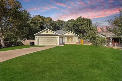 9917 Oakwood Drive, Dallas, TX 75217 - Photo 1