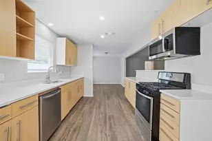 2926 N Prairie Creek Rd, Dallas, TX 75227 - Photo 9