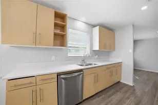 2926 N Prairie Creek Rd, Dallas, TX 75227 - Photo 13