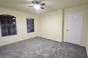 2456 Arroyo Springs Dr, Grand Prairie, TX 75052 - Photo 3