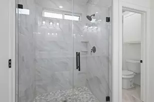 1254 E Myrtle St, Fort Worth, TX 76104 - Photo 11