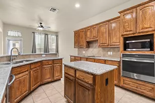 812 Sugar Hill Ave, Cleburne, TX 76033 - Photo 13