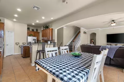 812 Sugar Hill Avenue, Cleburne, TX 76033 - Photo 7