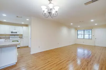 856 Broadway Avenue, Euless, TX 76040 - Photo 9