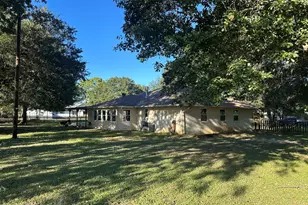 208 Hogg St, Streetman, TX 75859 - Photo 15