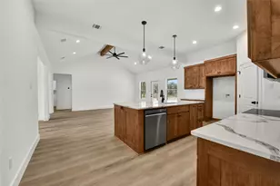 323 Rita Rdg Ct, Millsap, TX 76066 - Photo 11