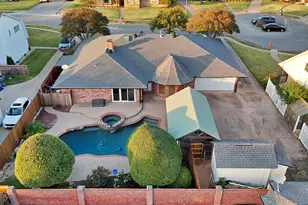 2804 Wood Wind Dr, Pantego, TX 76013 - Photo 3