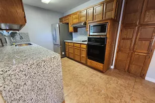 6210 Lotus Dr, Arlington, TX 76001 - Photo 7