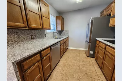 6210 Lotus Drive, Arlington, TX 76001 - Photo 5