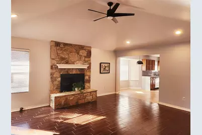 6210 Lotus Drive, Arlington, TX 76001 - Photo 3