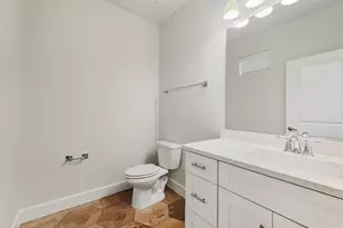 5704 Woodlands Dr, The Colony, TX 75056 - Photo 9