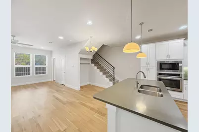 5704 Woodlands Drive, The Colony, TX 75056 - Photo 3