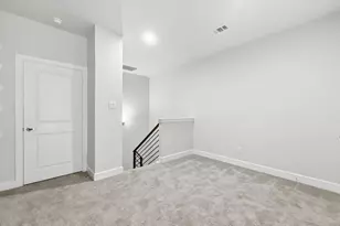 5704 Woodlands Dr, The Colony, TX 75056 - Photo 11