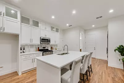 219 W Yarmouth Street, Dallas, TX 75208 - Photo 13