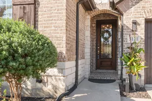 5121 Shallow Pond Dr, Little Elm, TX 76227 - Photo 3